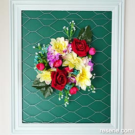 Paint a picture frame and flower art