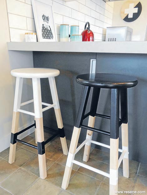 How to paint kitchen stools