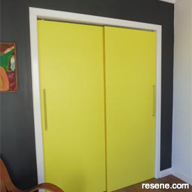 Paint wardrobe doors