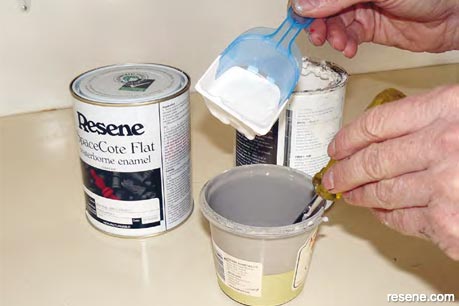 Mixing paints for decoy painting