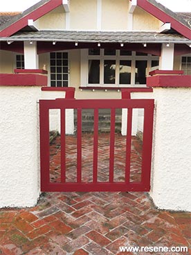 Paint a front gate