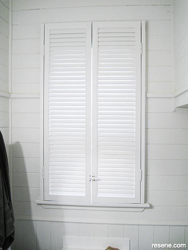 How to repaint wooden window shutters