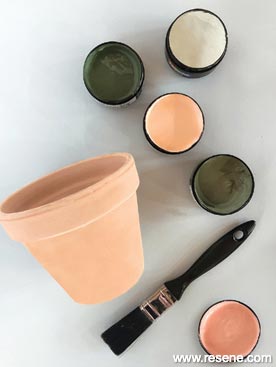 J-Seal plant pot and paint